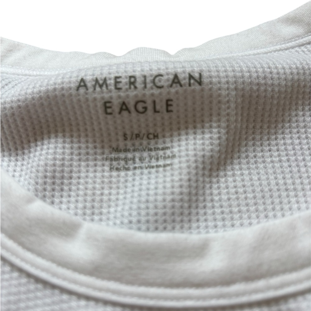 American Eagle Outfitters White Crew Neck Short Sleeve Tee - Picture 2 of 2